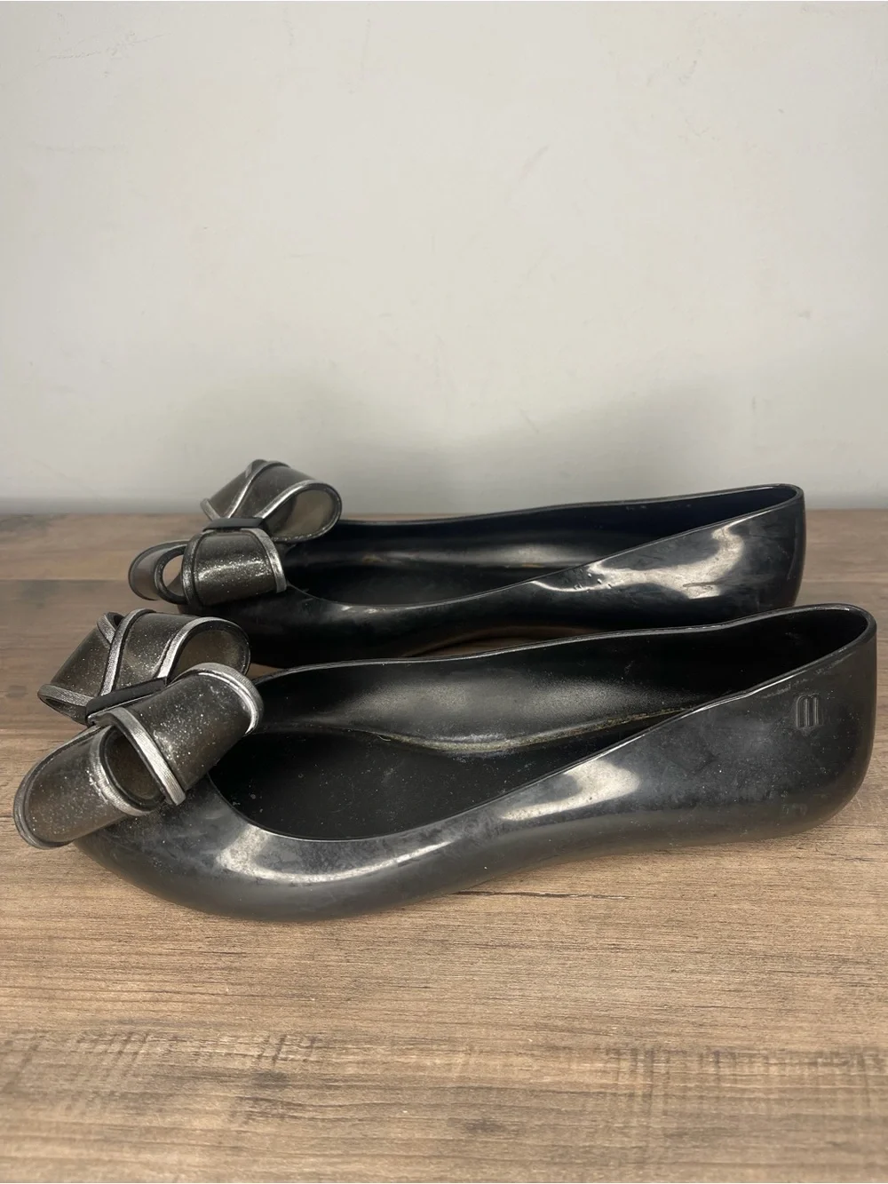 Women's Melissa Black Bow-Accent Jelly slide on flats size 39